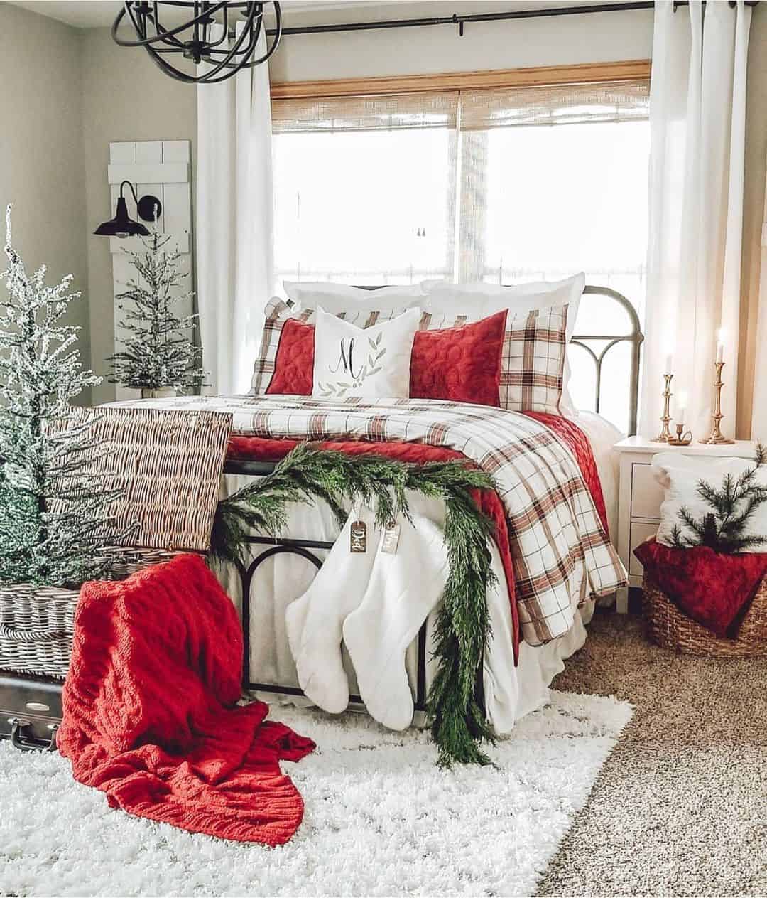 22 Christmas Comforter Sets to Decorate Your Bedroom