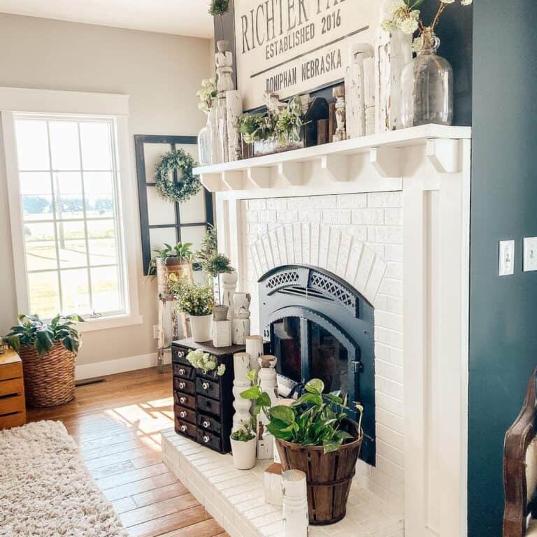 Vintage Farmhouse Style for Living Room