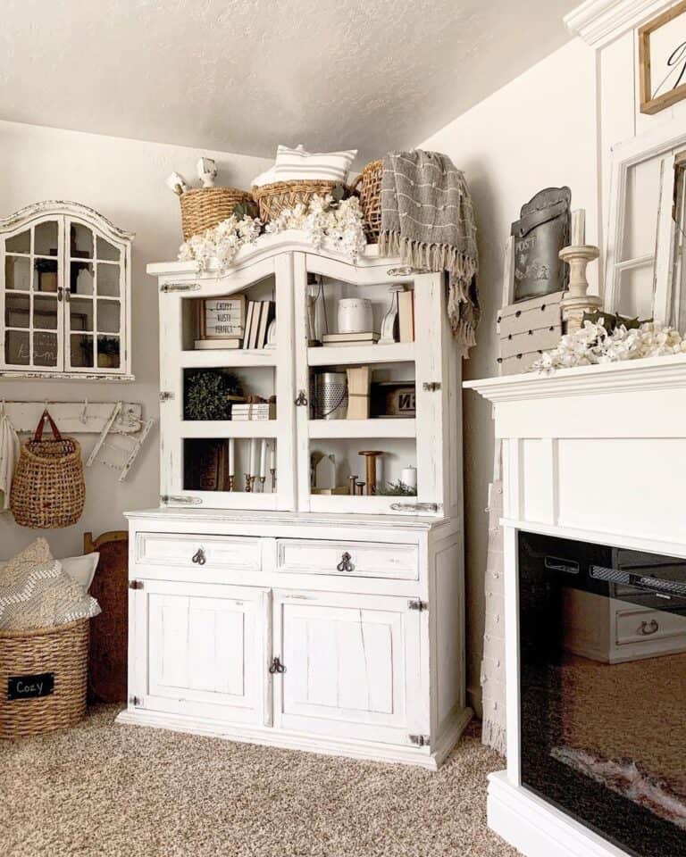 White Corner Hutch with Glass