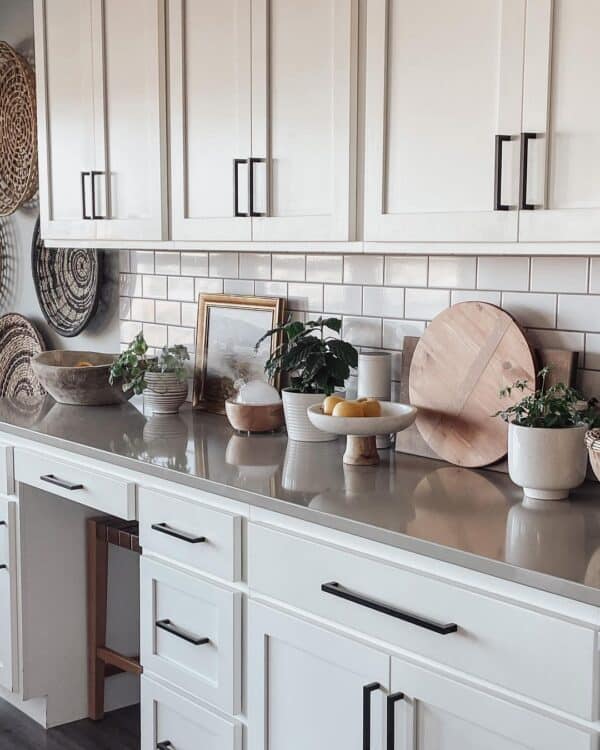 32 Farmhouse White Kitchen You’ll Fall In Love With