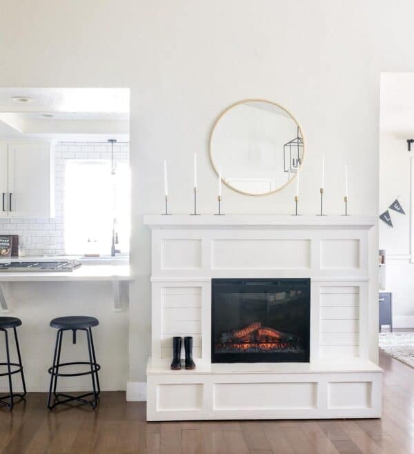 35 White Fireplace Mantel Ideas for a Stunning Focal Point