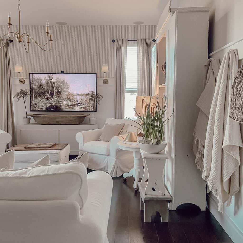 White Furniture and Bench for Living Room - Soul & Lane