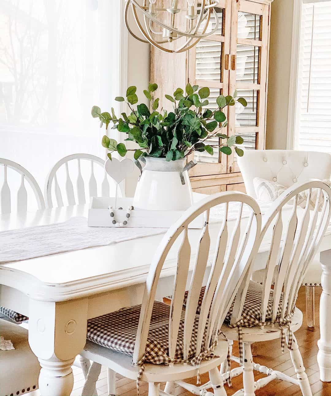 36 Fabulous Kitchen Table Decor Ideas to Beautify Your Space