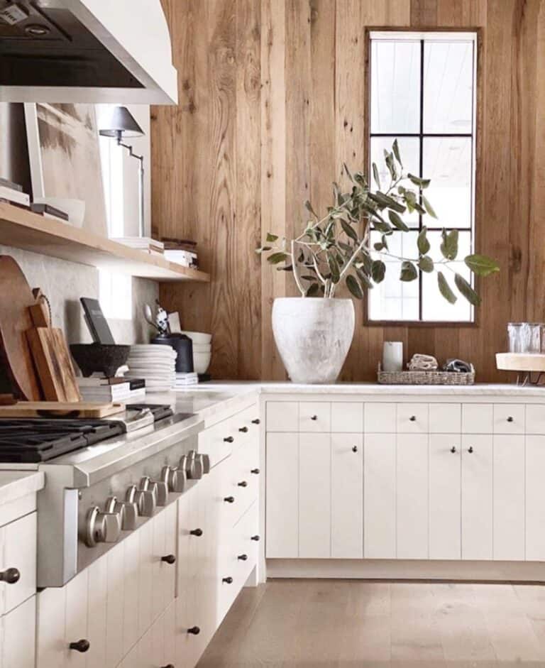 Wood Tongue-and-Groove Feature Wall in White Kitchen