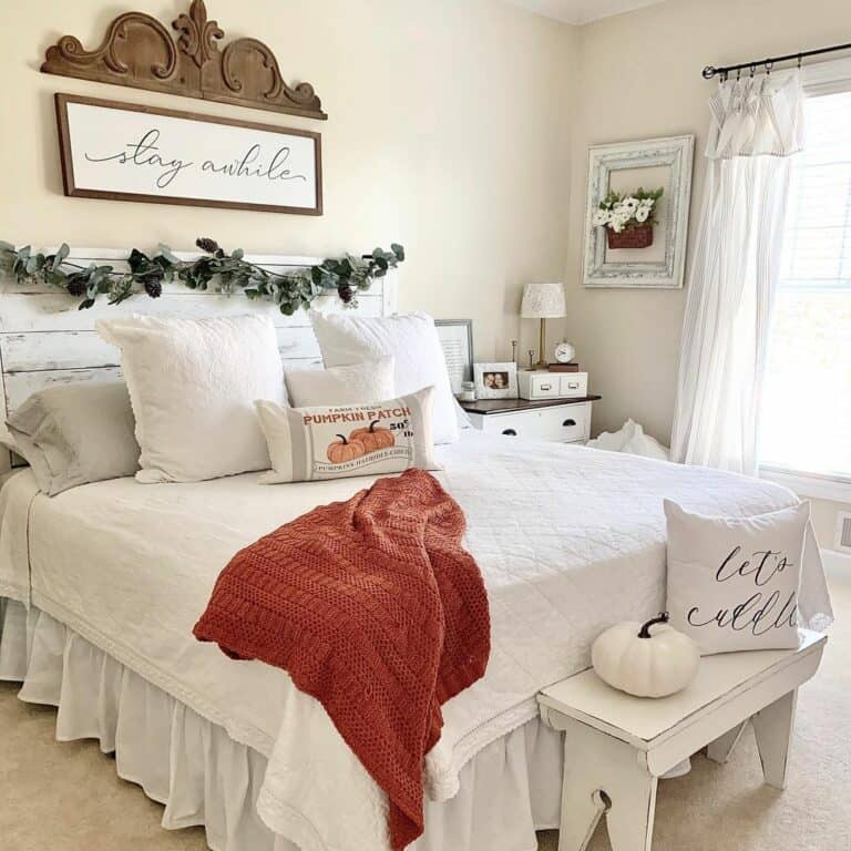35 Brilliant Bench in Front of a Bed Ideas for a Bedroom
