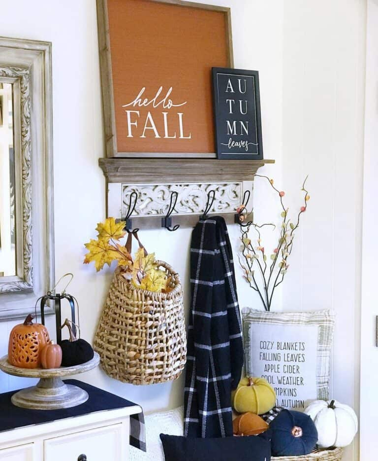 Autumn Themed Entryway Idea