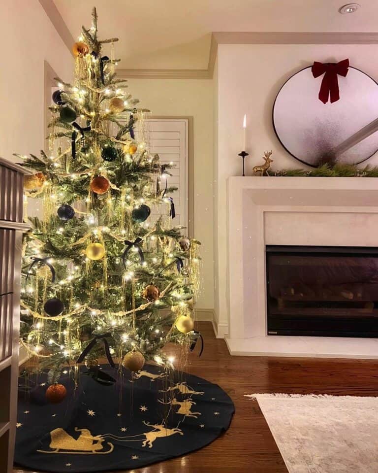 Black Christmas Tree Skirt with Gold Embellishments Soul & Lane Black And Gold Christmas Tree Skirt