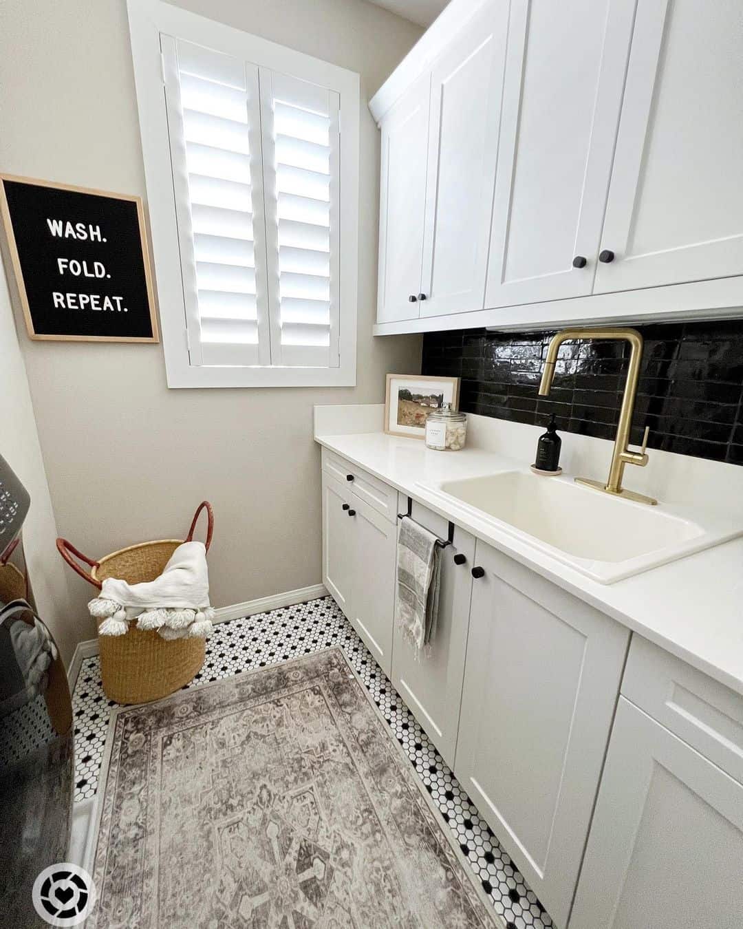 27 Laundry Room Backsplash Ideas to Make the Room Sparkle