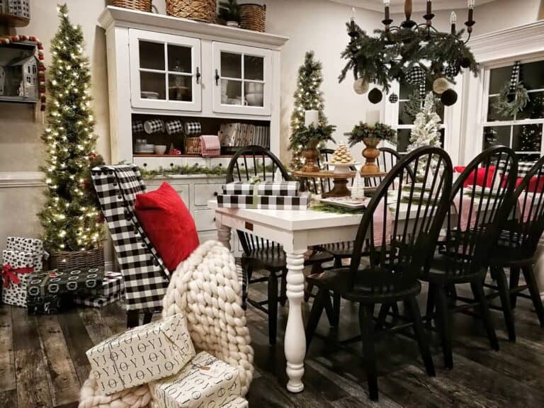 Black and White Buffalo Check Dining Room Christmas Décor