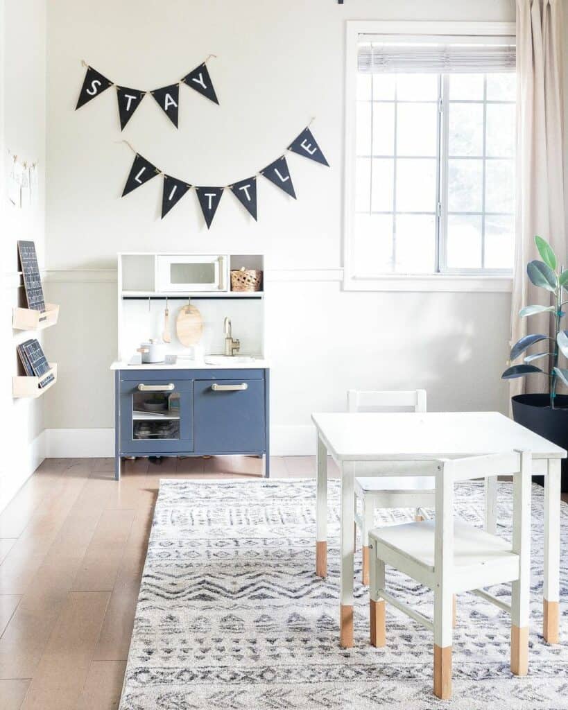 Black and White Bunting Playroom Decoration
