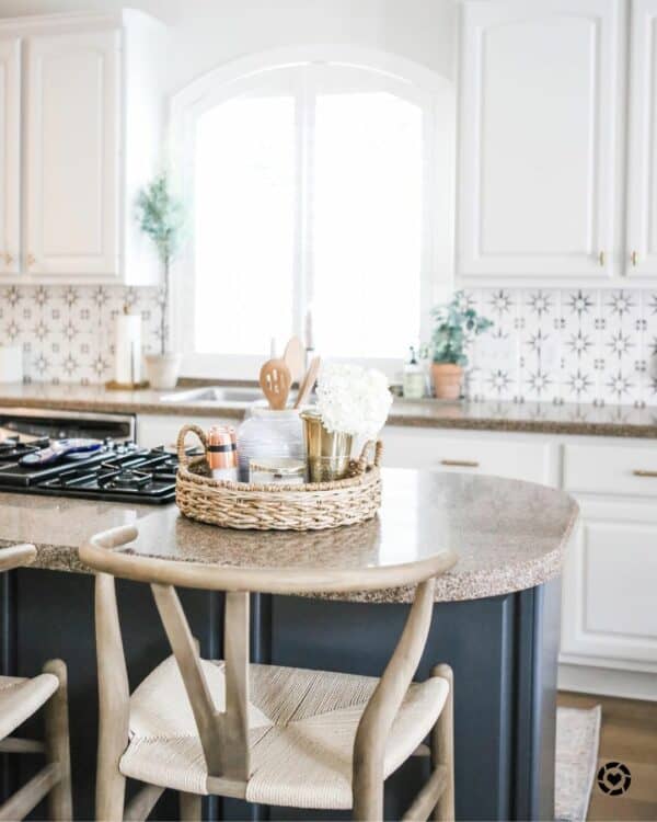 19 Curved Kitchen Islands to Shake Up Your Style