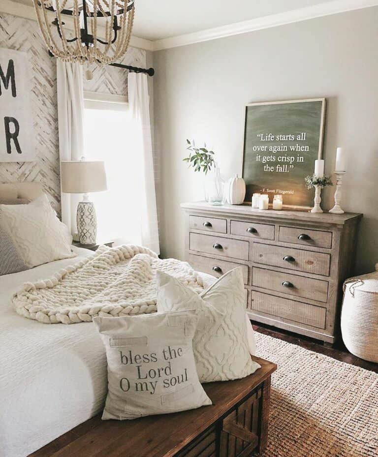 Cozy and Snug Cream Primary Bedroom