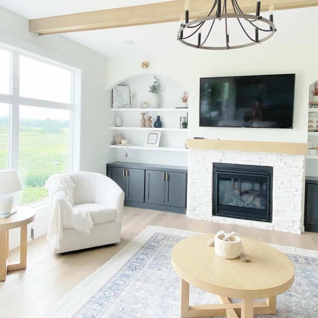 Customized Living Room with Arched Built-ins