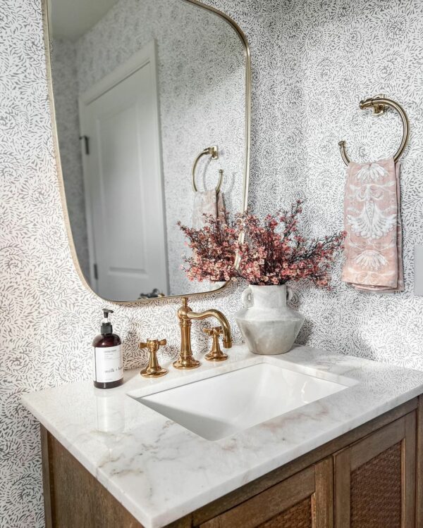 34 Fresh Powder Room Wallpaper Ideas to Transform your Space