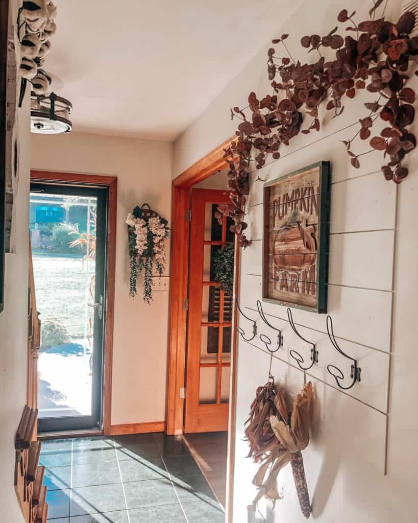 Fall-Themed Farmhouse Entryway with Hooks