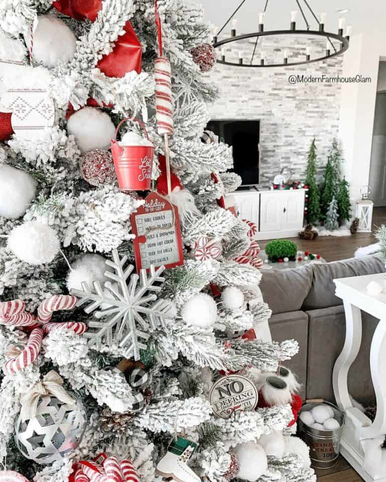Farmhouse Christmas Tree Décor Ideas