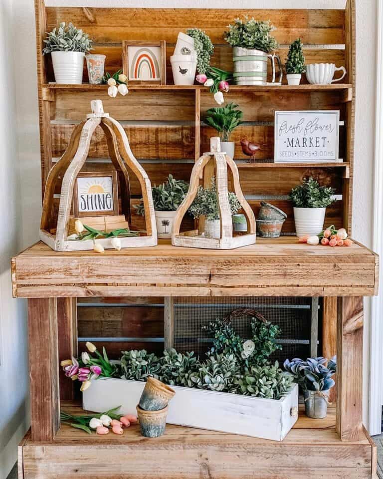 Farmhouse Potting Bench with Rustic Farmhouse Signs
