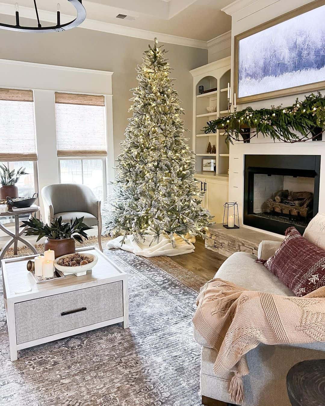 40 Faux Fur Tree Skirt Ideas for Luxe Winter Styling
