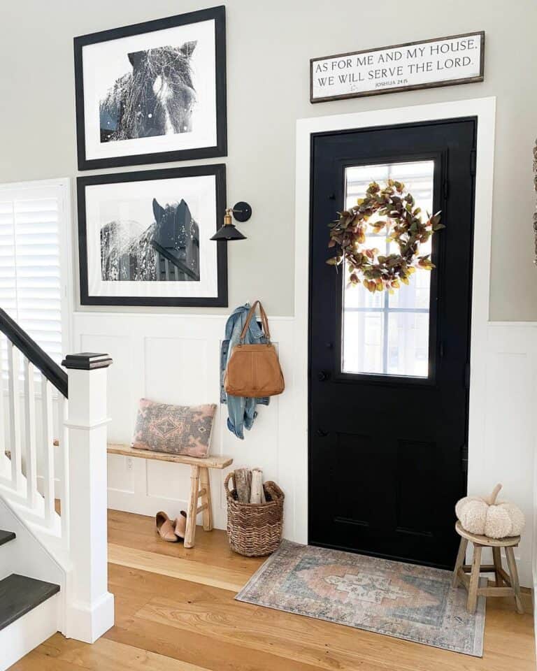 Foyer Wall Décor Ideas with Black Door