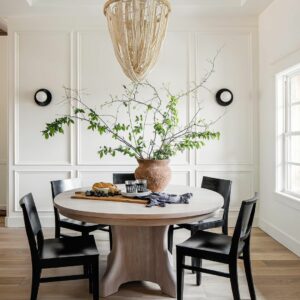 35 Admirable Ideas for Decorating a Round Dining Table