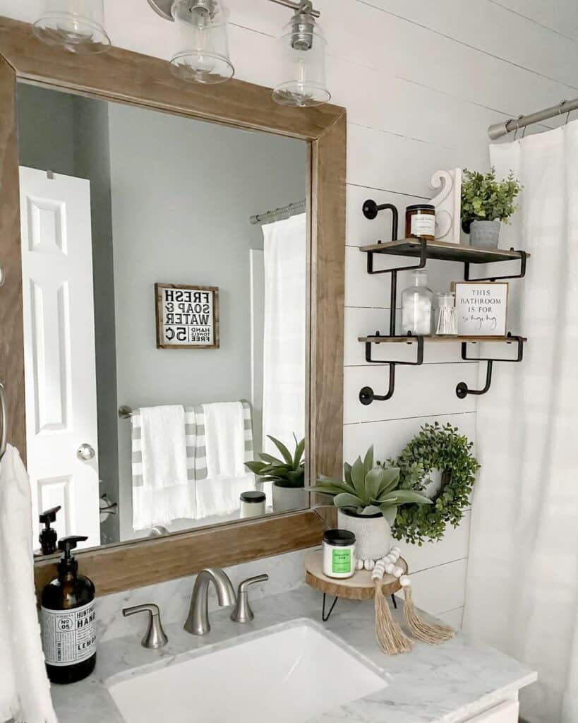 Gray Marble Bathroom Vanity Décor Ideas
