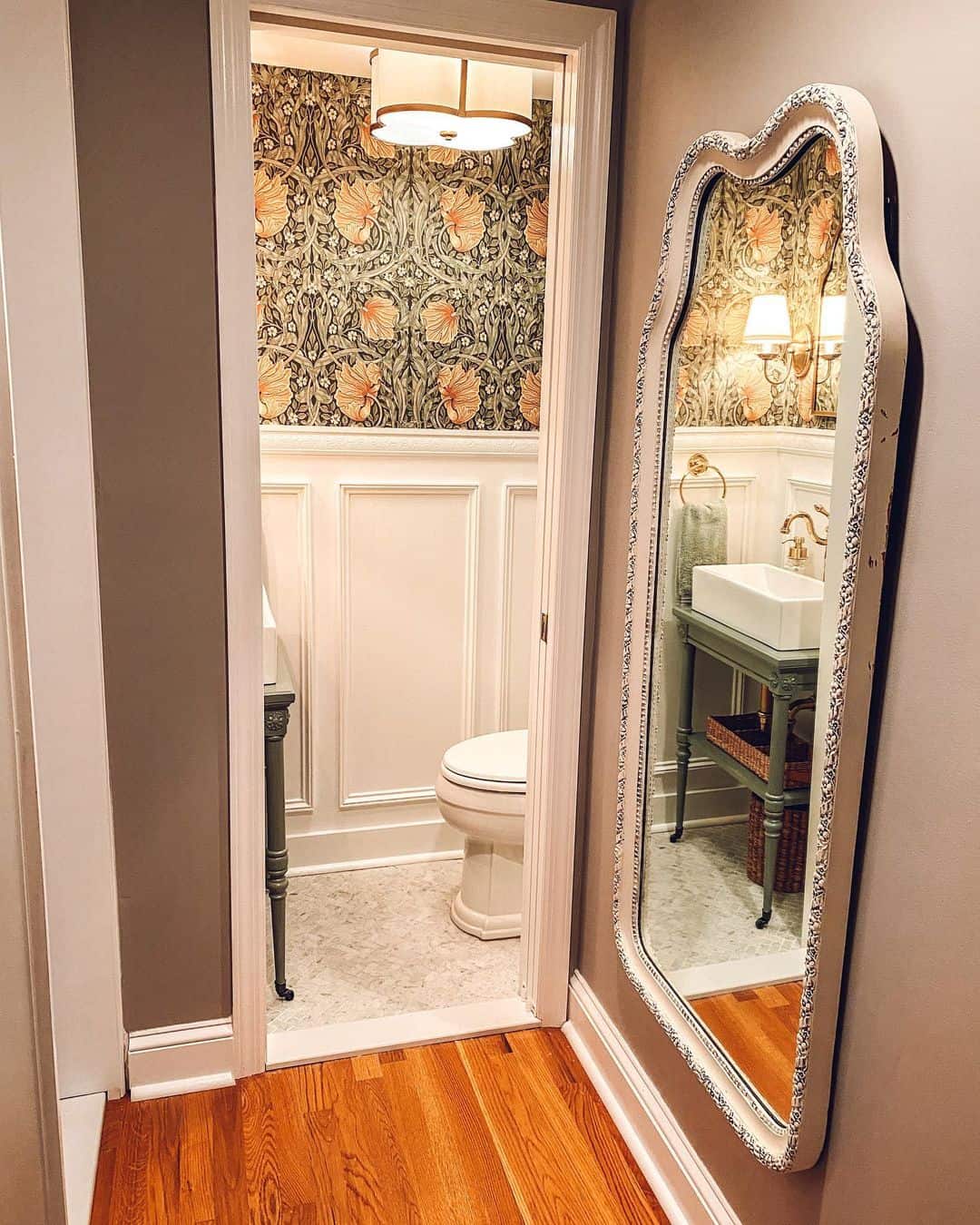 35 Small Bathroom Wallpaper Ideas to Elevate Your Home