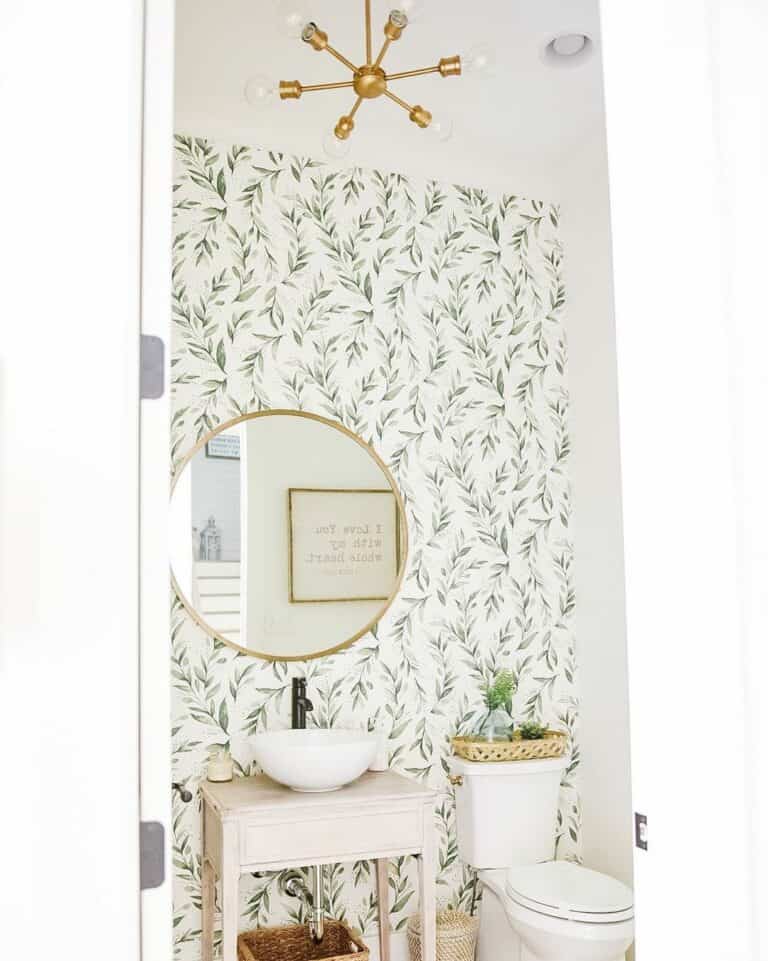Leafy Wallpaper Brings a Pop of Color to a Tiny Bathroom