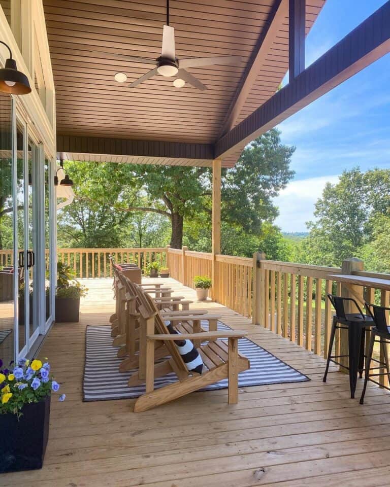 Light Wood Country Porch Railing