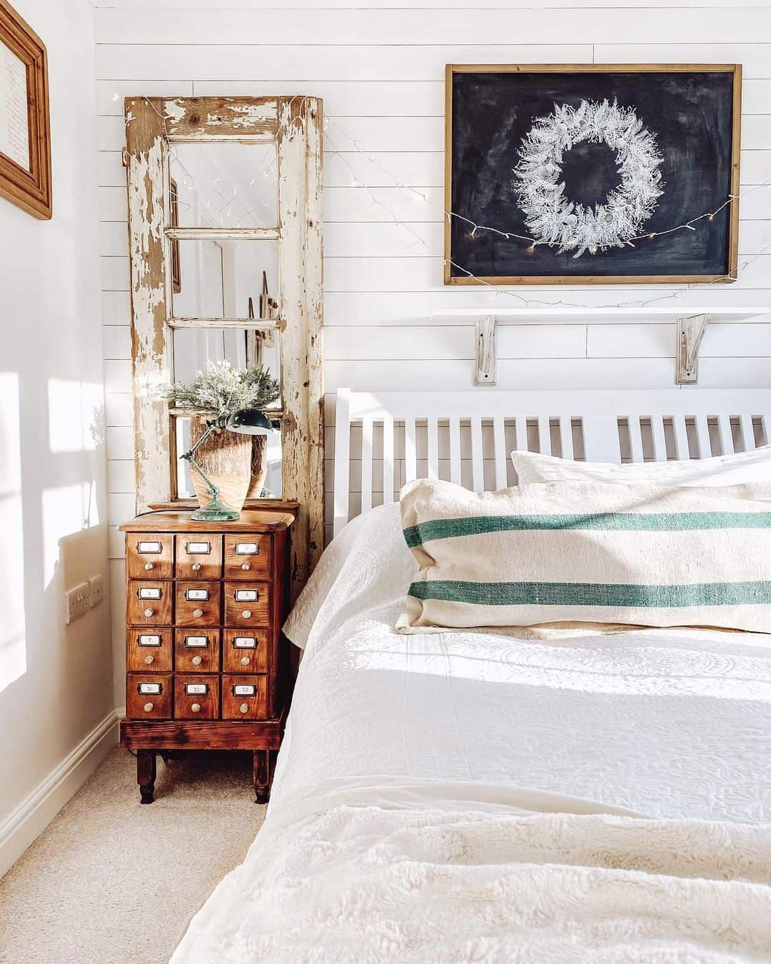 34 Mirrors Behind Nightstands to Compliment Your Bedroom