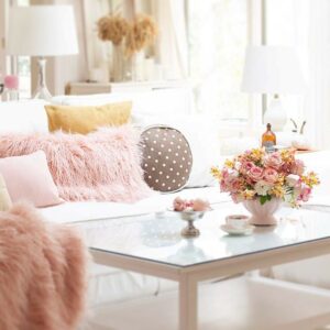 Pink Living Room Décor with Wood Coffee Table