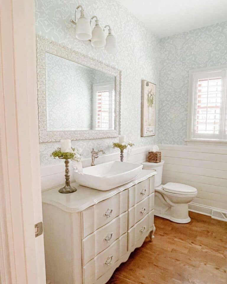 Shabby Chic Small Bathroom Wallpaper Ideas