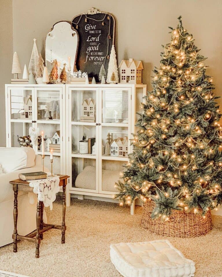 Tiny Houses and a Festive Tree in a Woven Tree Collar