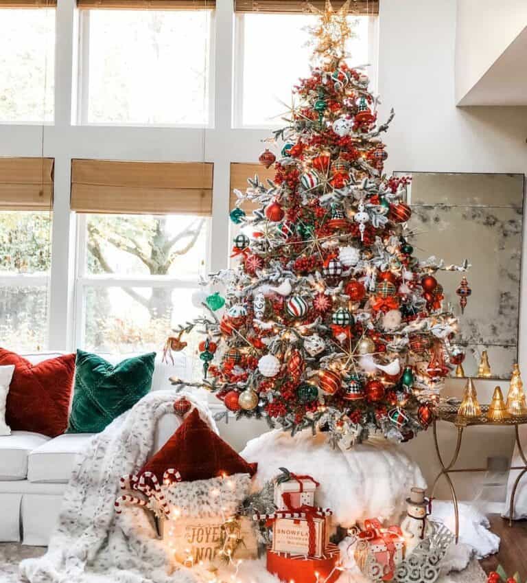 Traditional Christmas Theme for Living Room