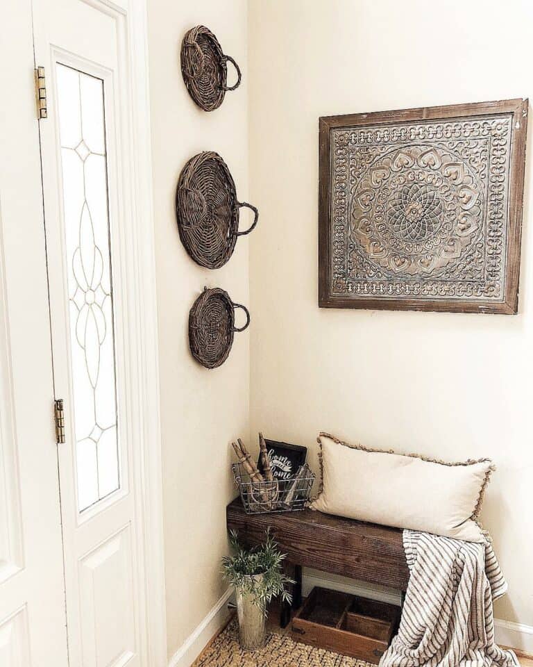 Wall Baskets as Small Entryway Wall Décor