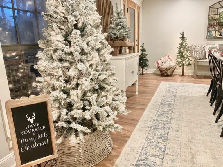 White Christmas Tree in a White Collar