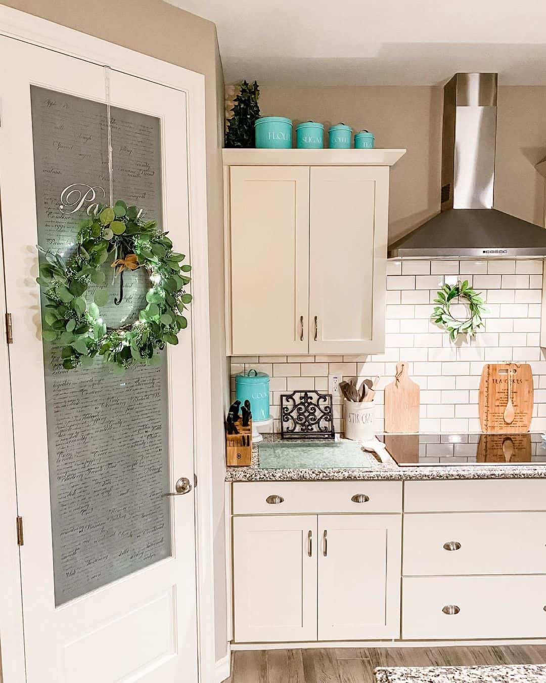 32 Pantry Doors with Glass That Show Off Your Essentials