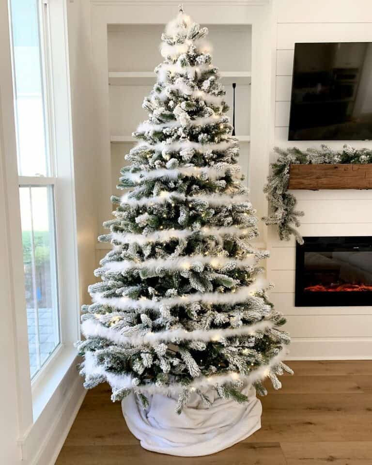 White Skirt for Christmas Tree with White Fur Garland
