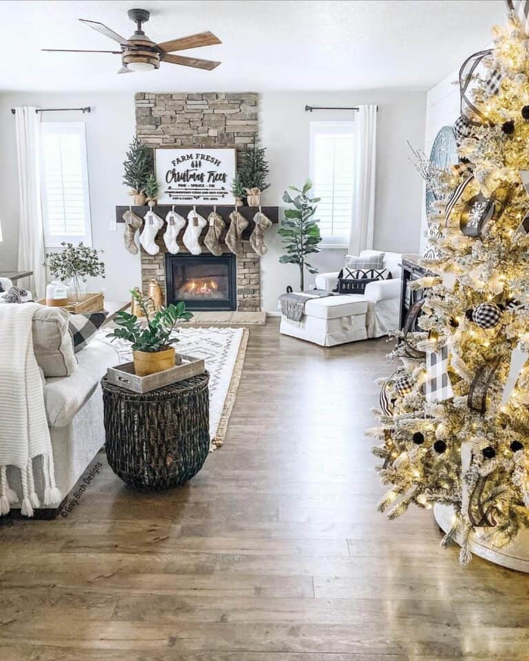 White Tree Skirt for Living Room Christmas Tree