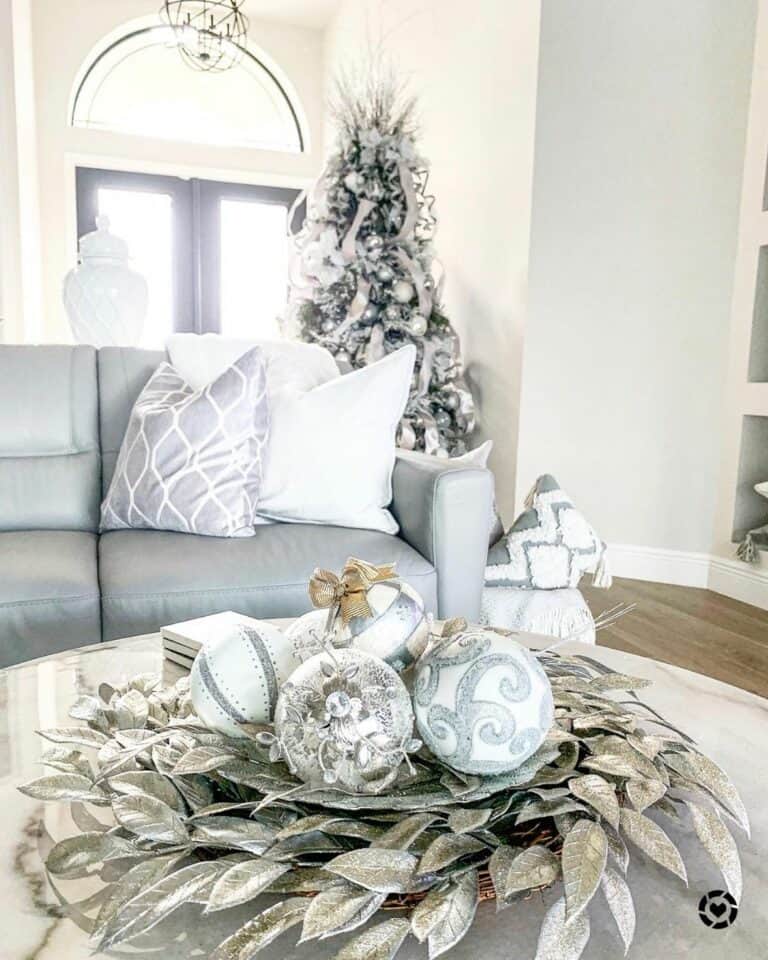 White and Silver Christmas Table Decorations