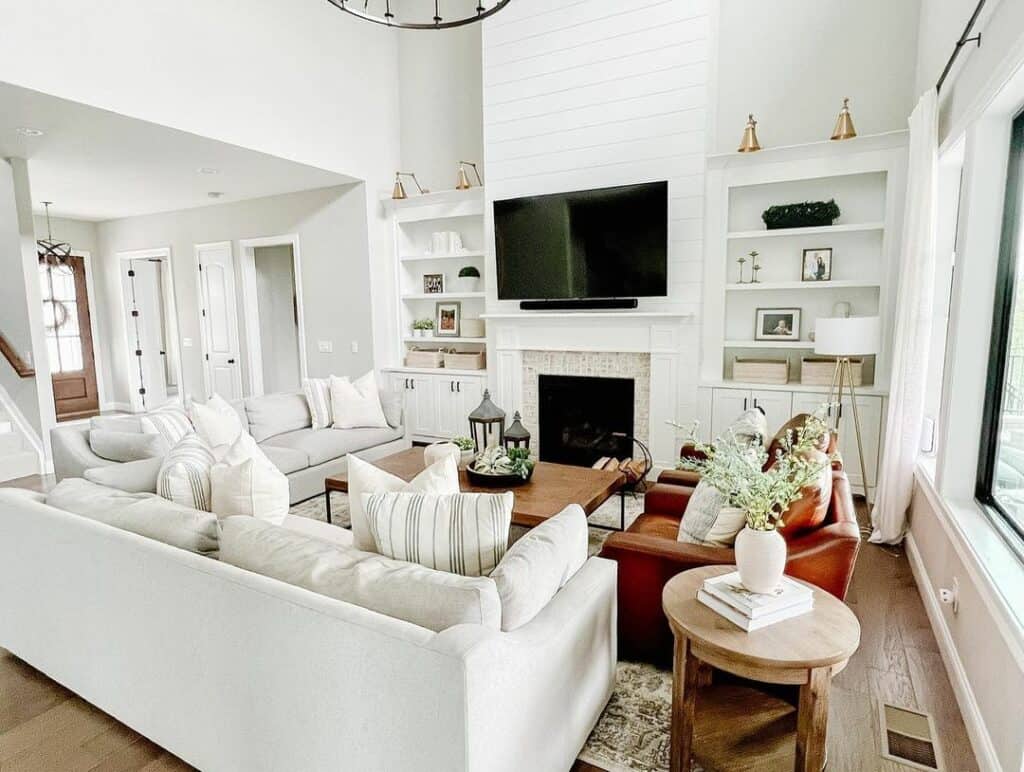 Accent Chairs for White Living Room Ideas