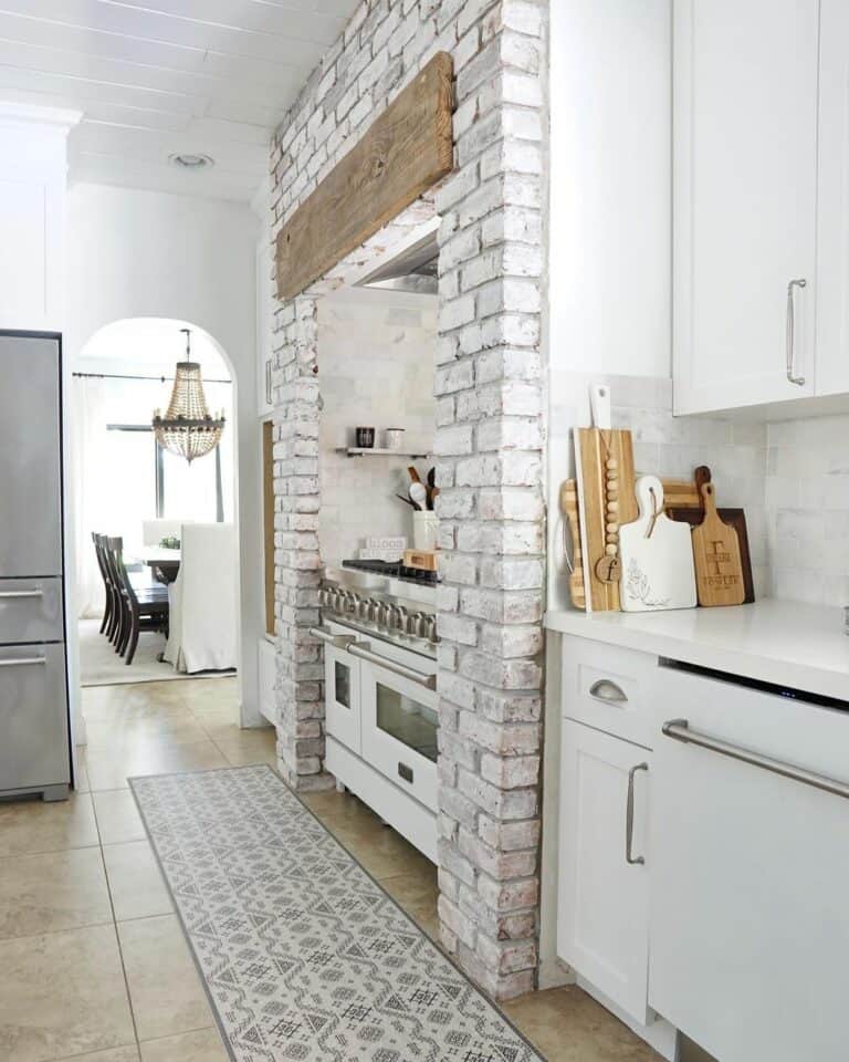 Achieving a White Look With a Gray Geometrical Rug
