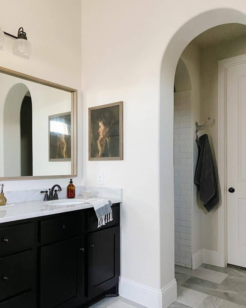 30 Bathroom Art Ideas to Turn Your Bathroom into an Escape