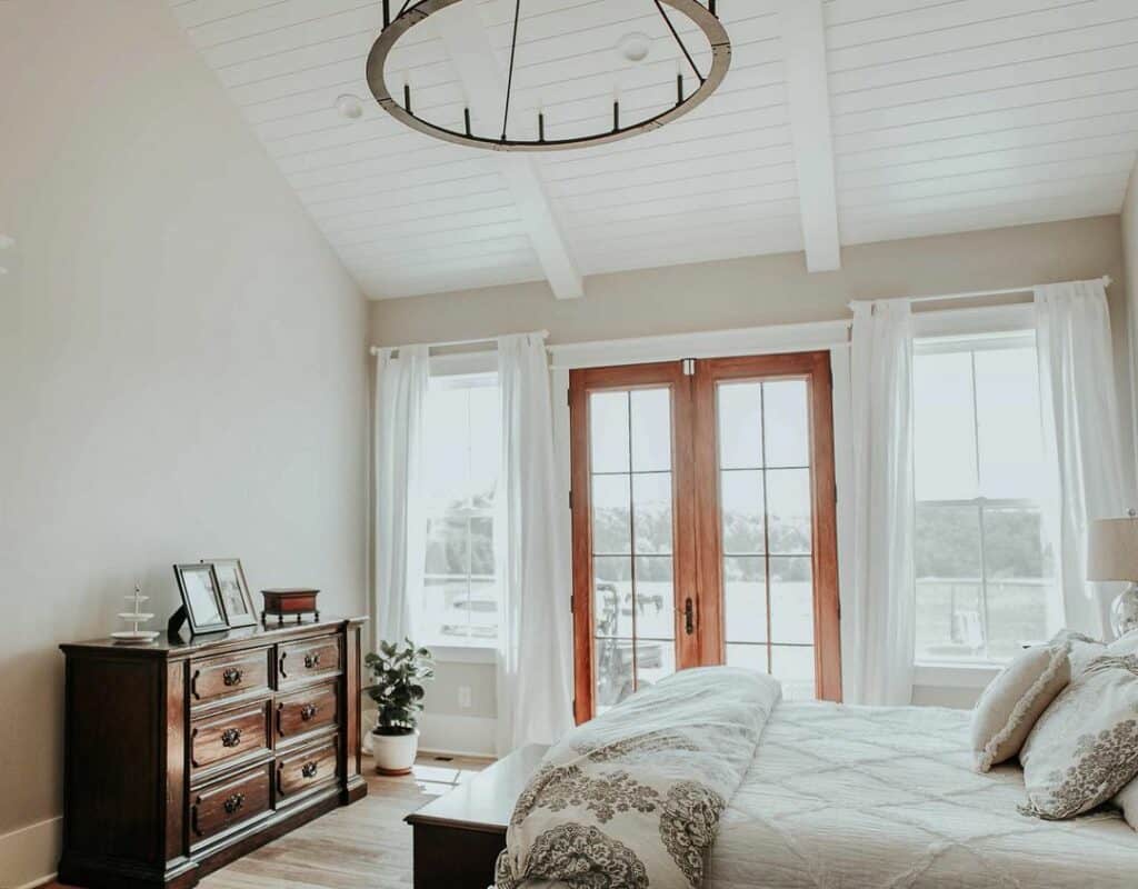Bedroom Ceiling Design With Round Chandelier