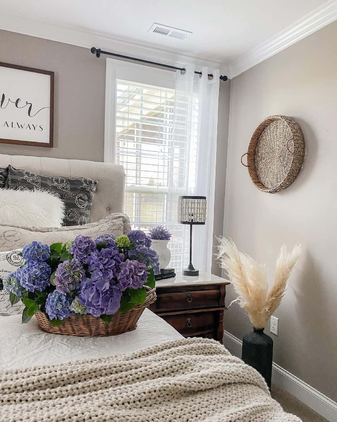 30 Delightful Bedroom Curtain Ideas To Transform Your Space