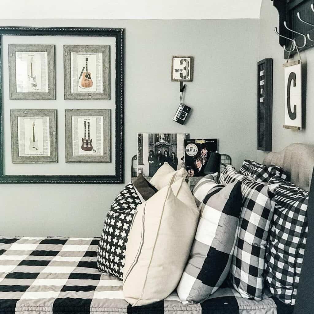 Black and White Décor Ideas for a Boy's Room