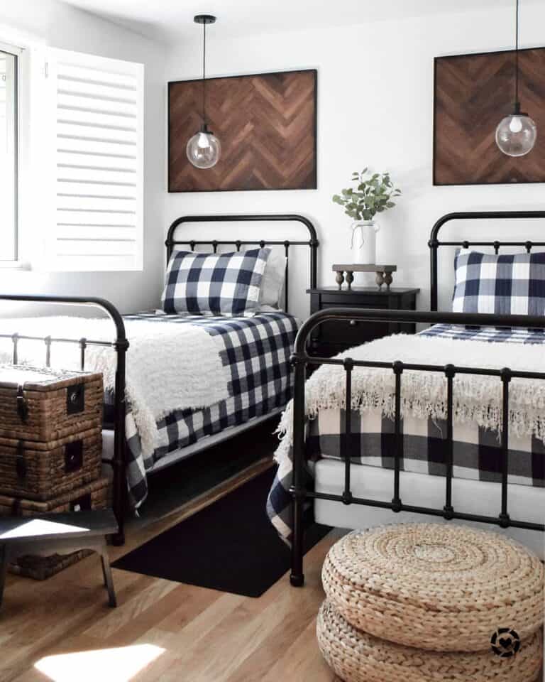 Black and White Plaid Bedroom Ideas