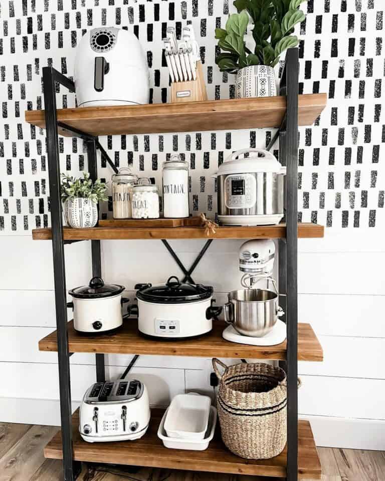 Black and White Wallpaper in the Pantry