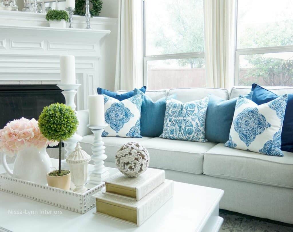 34 Blue and Gray Living Room Combinations That Create a Harmonious Balance