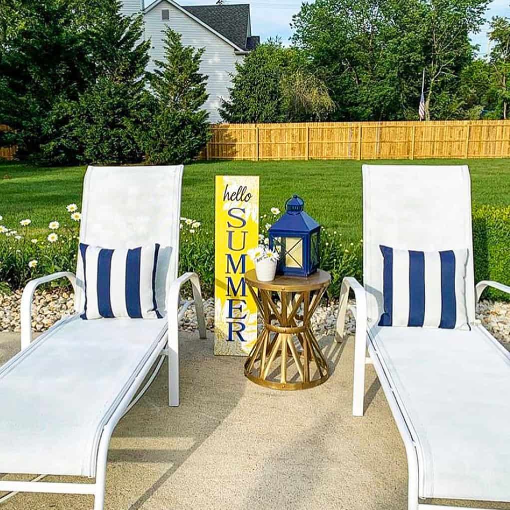 Blue and White Summer Outdoor Furniture