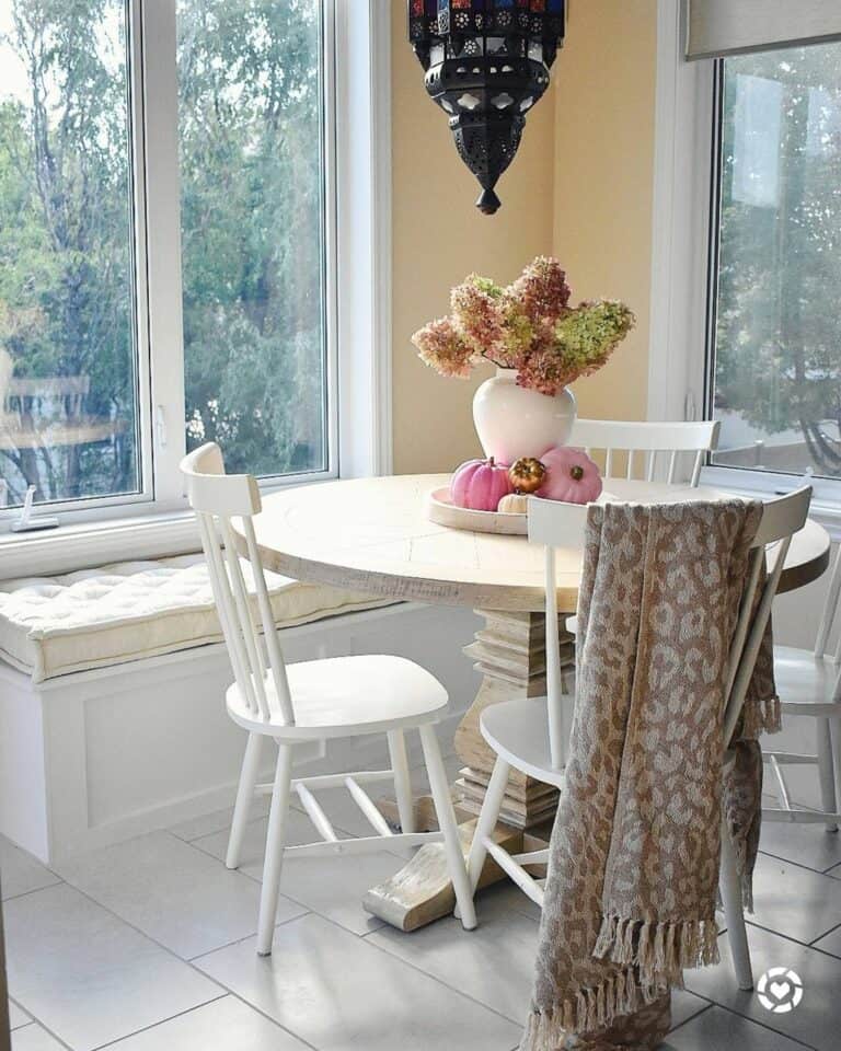 25 Cozy Breakfast Nook Benches That Will Make You Linger